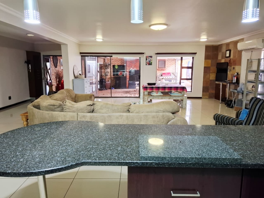 3 Bedroom Property for Sale in Langenhovenpark Free State